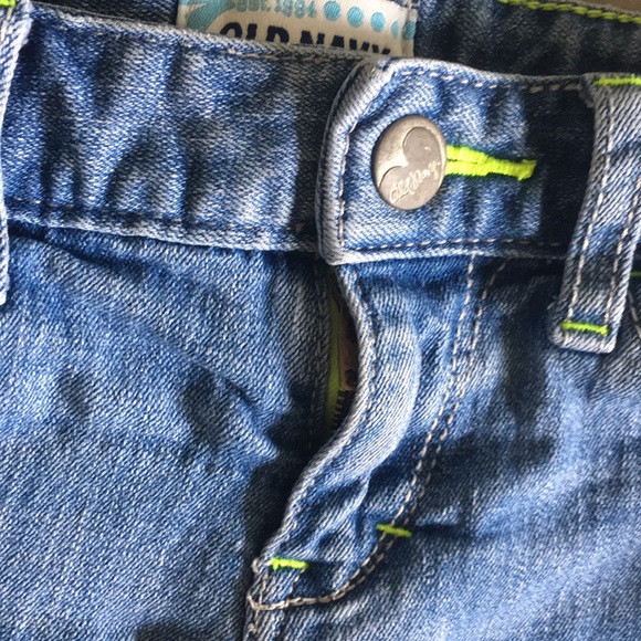 Old navy jean shorts- Size 8 - Picture 5 of 7